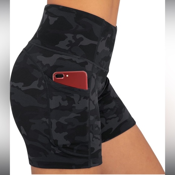 Sunzel 4” Biker Shorts - Picture 3 of 9